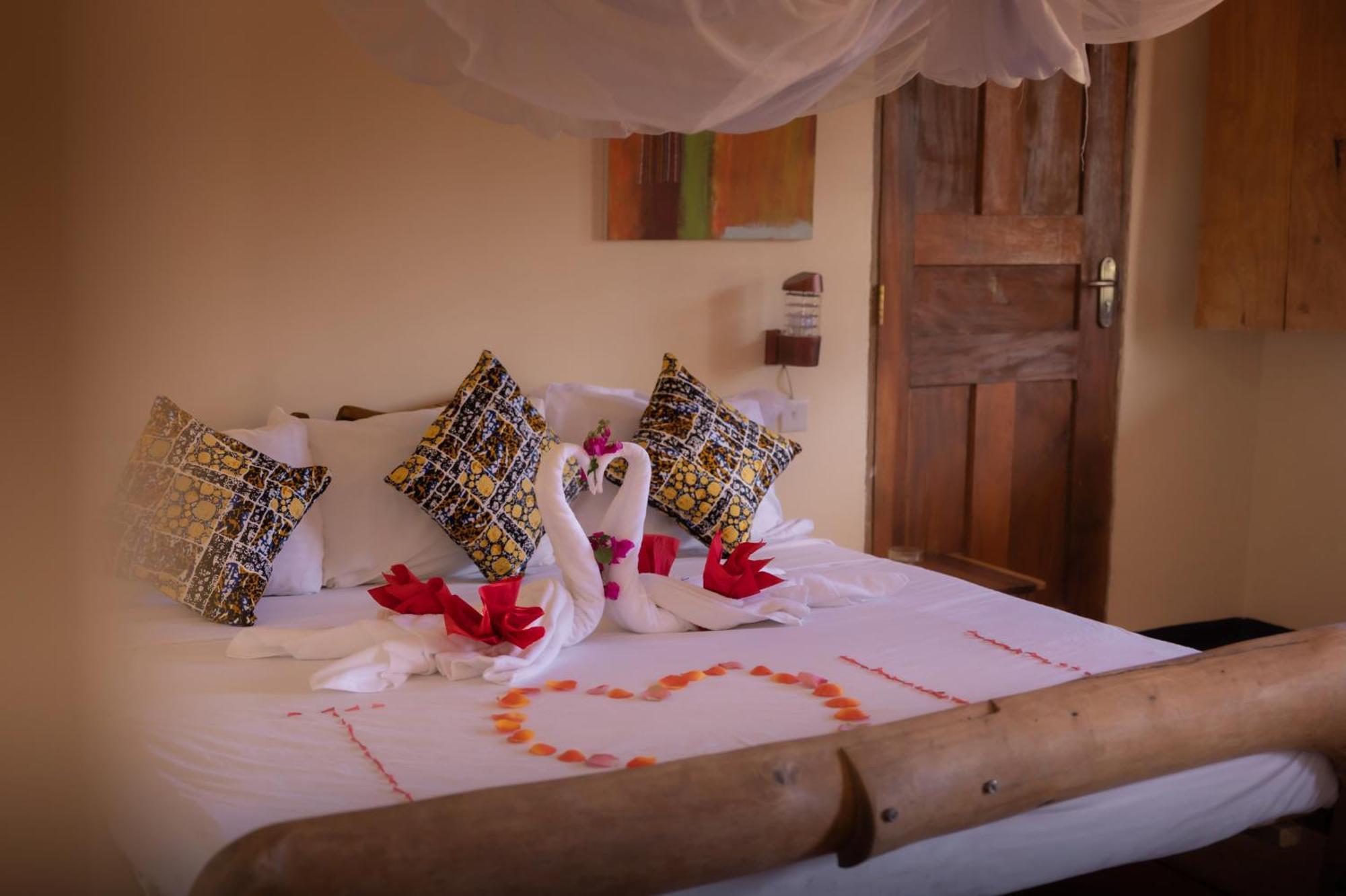 Maasai giraffe eco lodge Mtowabaga Esterno foto